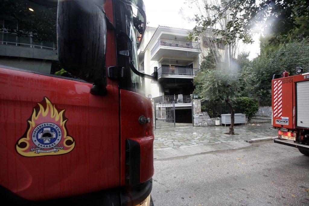Φωτιά σε σπίτι στην Στυλίδα – Μάχη της Πυροσβεστικής να απεγκλωβίσουν κατάκοιτο άτομο