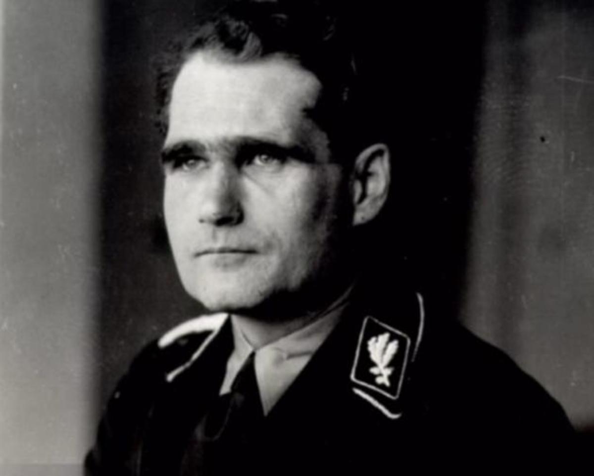 Αυτός ήταν ο “αναπληρωτής Φύρερ” του Χίτλερ που οι νεοναζί προσκυνούν ως είδωλο [pics]