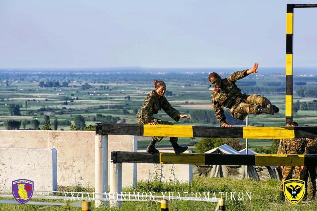 Ετοιμοπόλεμοι οι ΣMYνίτες είτε με κρύο είτε με καύσωνα! Εντυπωσιακές φωτογραφίες