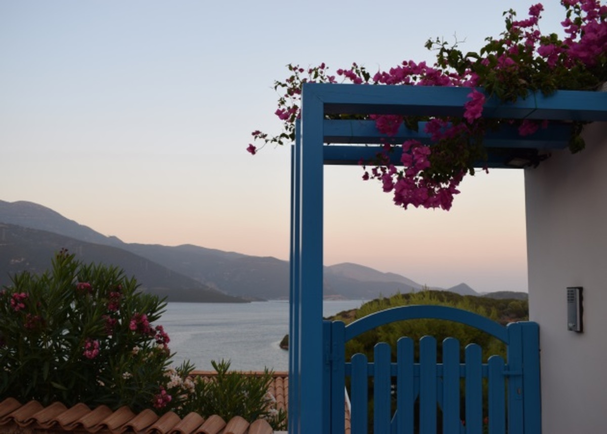 Τριζόνια: Το νησί που ερωτεύτηκε ο Ωνάσης [pics]