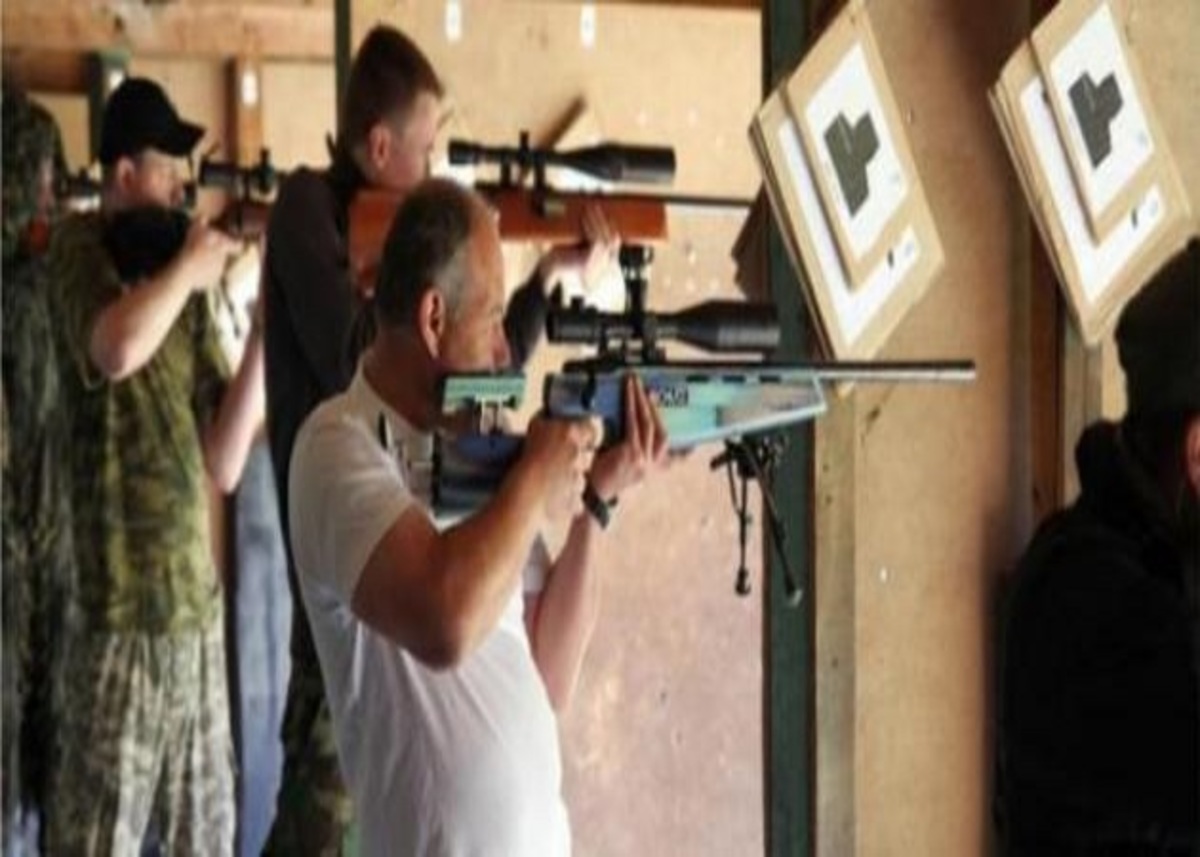 Οι Τσέχοι… πήραν τα όπλα τους! Θα μπορούν να τα χρησιμοποιούν κατά τρομοκρατών