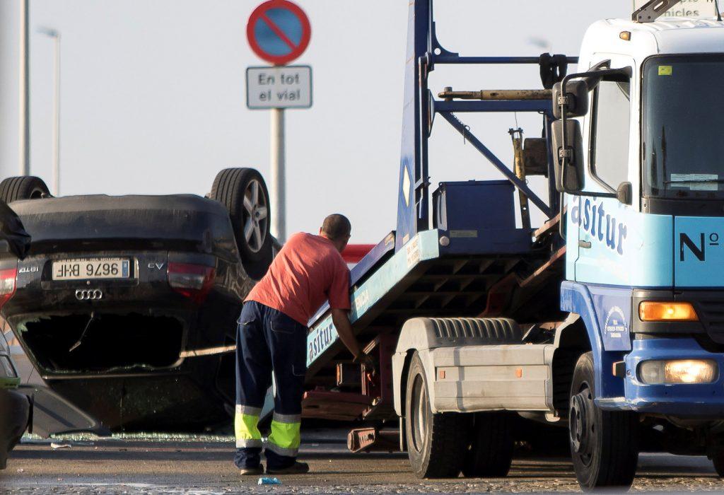 Επίθεση στην Βαρκελώνη: “Ψάχνονται” στο Παρίσι για το πως βρέθηκε εκεί το αυτοκίνητο του μακελειού