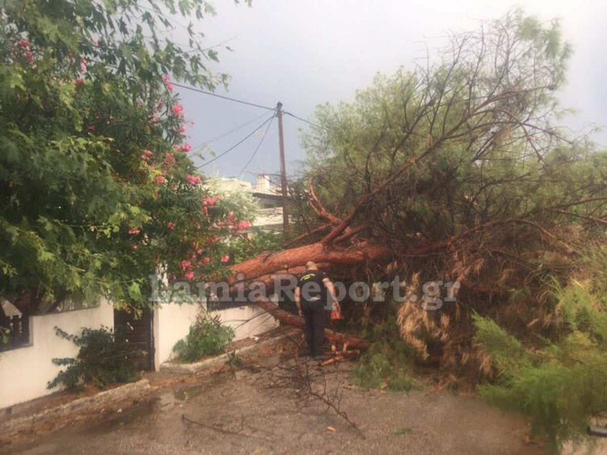 Καιρός: Βροχή και χαλάζι! Μεγάλες καταστροφές σε Φθιώτιδα και Χίο