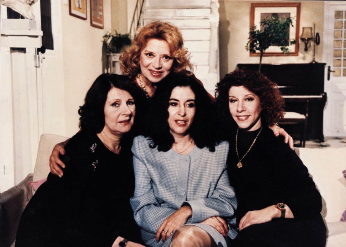 Γιατί δεν βλέπουμε πια τις “Τρεις Χάριτες” και “Το δις εξαμαρτείν”;