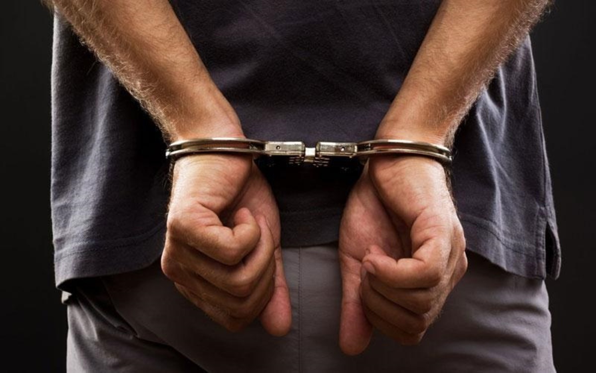 Συνελήφθη ο ”βιαστής των ασανσέρ” του Πειραιά – Είχε ασελγήσει και εις βάρος ανήλικης