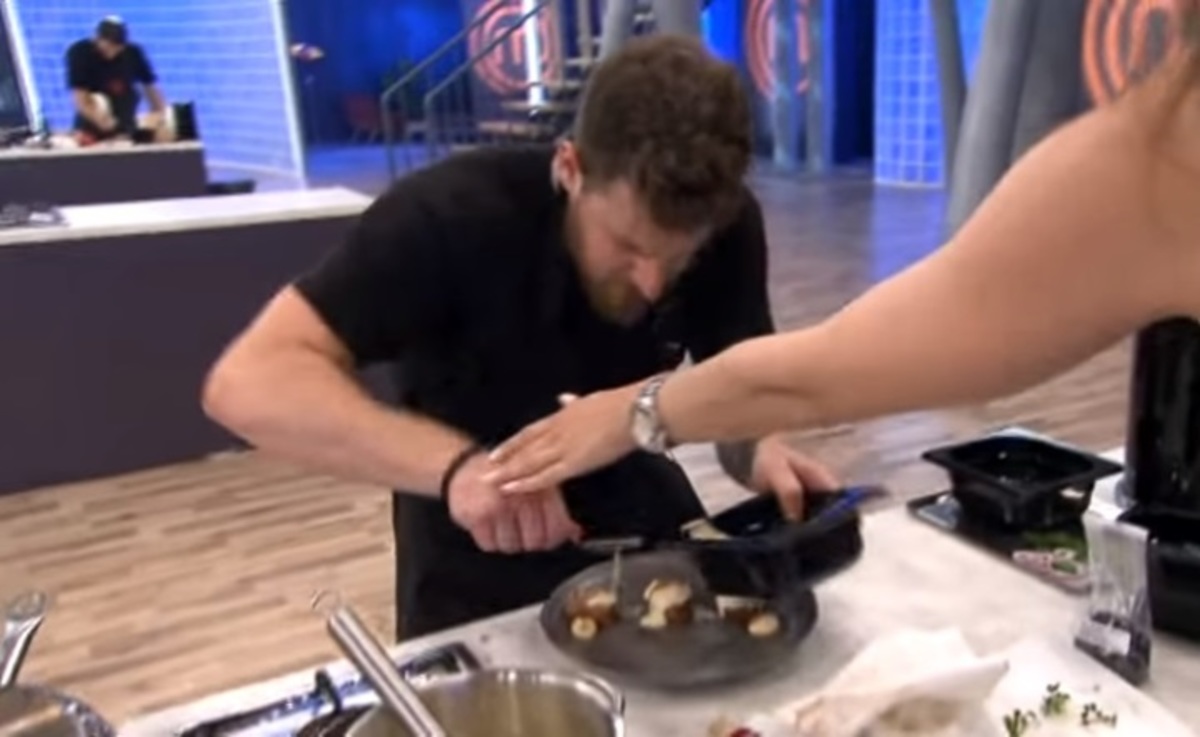 Εξερράγη ο Γιώργος Χρονάκης στο MasterChef! «Γαμ… την Παν… μου!»
