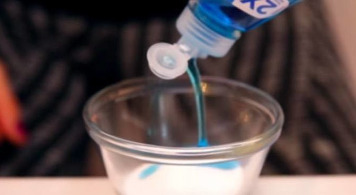 Πώς φεύγουν επιτόπου άλατα και βρωμιές στην μπανιέρα [vid]