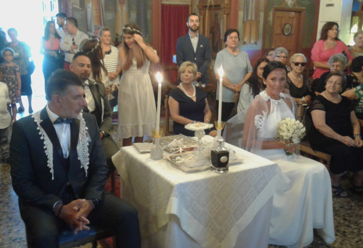 Ρόδος: Γαμπρός και νύφη κάθισαν στο γάμο τους – Η εξήγηση των ιδιαίτερων εικόνων [pics]