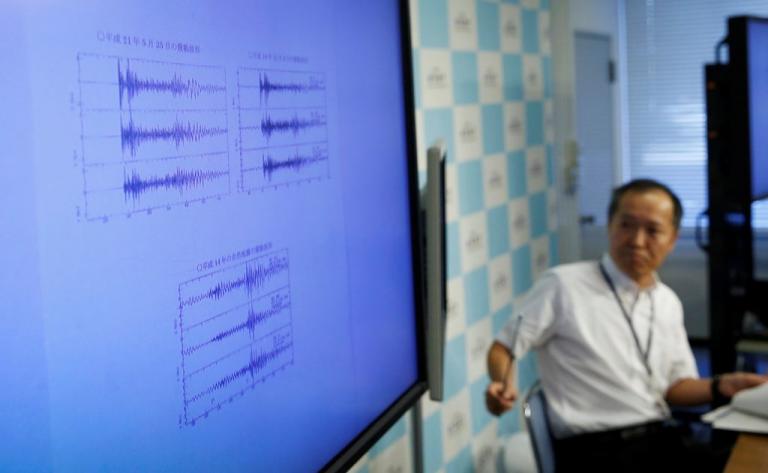 Σειρήνες πολέμου: Νέο "χτύπημα" Κιμ Γιονγκ Ουν - Φόβοι για νέα πυρηνική δοκιμή μετά από σεισμό [pics]