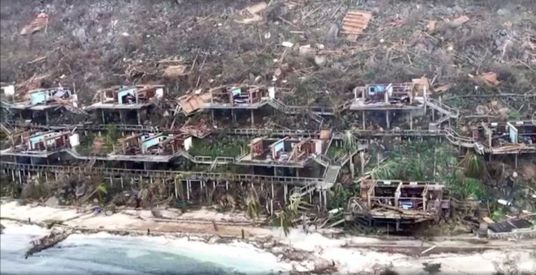 Κυκλώνας Ίρμα: "Καταπίνει" τα πάντα στο πέρασμα του και προκαλεί τρόμο! Έφτασε στην Κούβα και έγινε πιο ισχυρός [pics]
