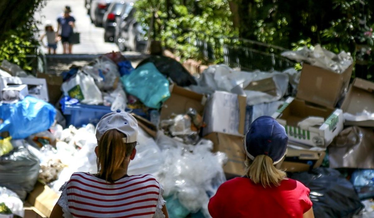 Αίγινα: Προσωρινή λύση για τα σκουπίδια – Η απόφαση του Παναγιώτη Κουρουμπλή!