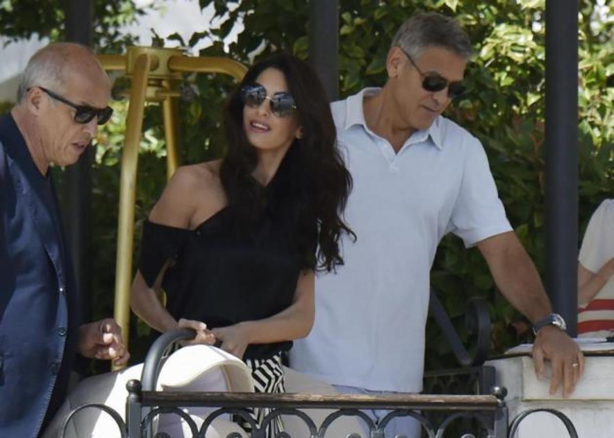 George Clooney – Amal Alamuddin: Βόλτα στην Βενετία με τα δίδυμα! [pics]