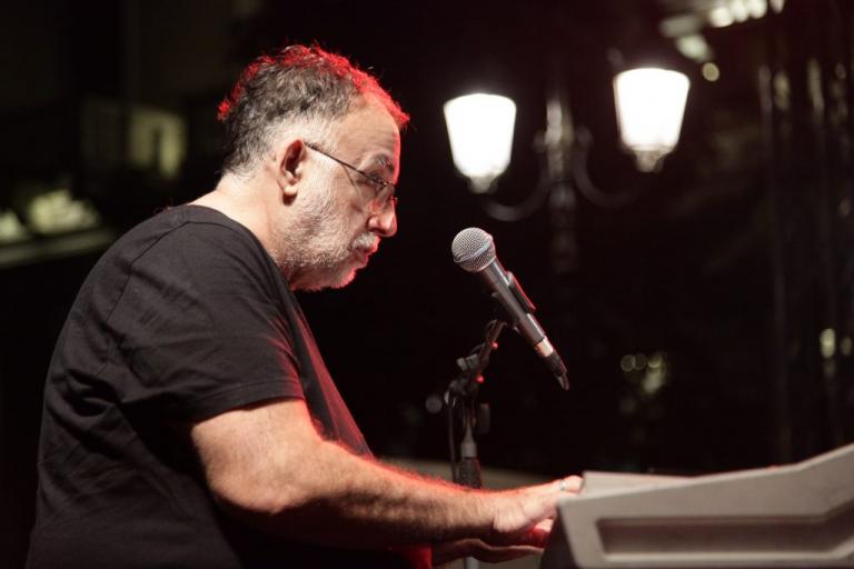 Θάνος Μικρούτσικος: Η φωτογραφία του μουσικοσυνθέτη μετά τις δύσκολες στιγμές με την υγεία του