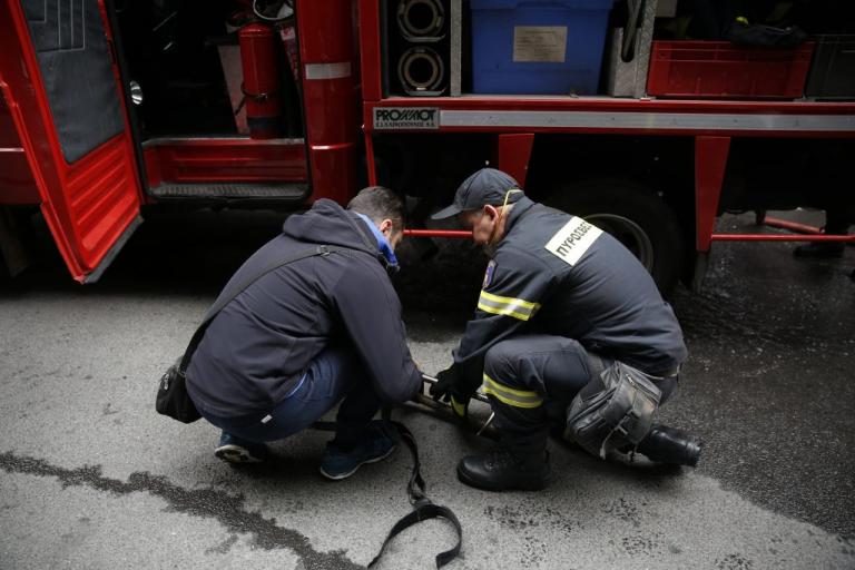 Νίκαια: Πυρκαγιά σε φανοποιείο