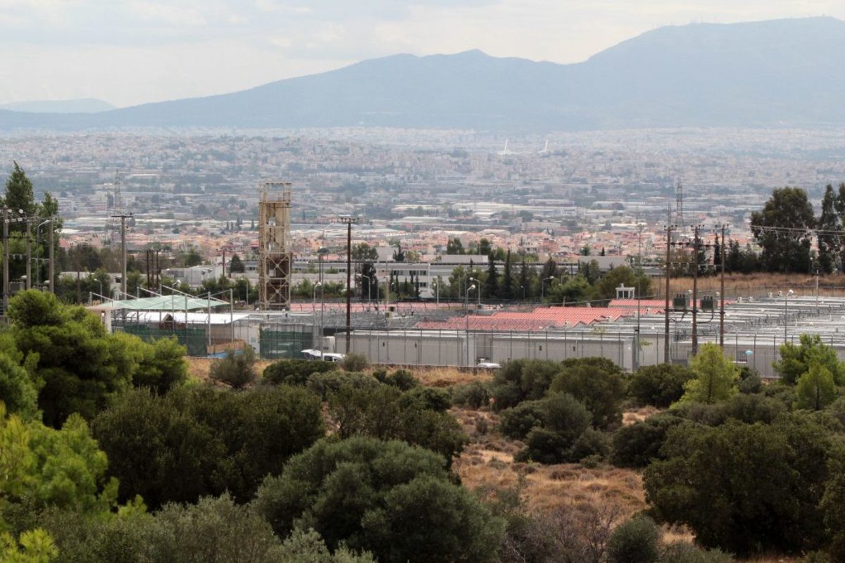 Η “απόδραση” των 10 από την Αμυγδαλέζα