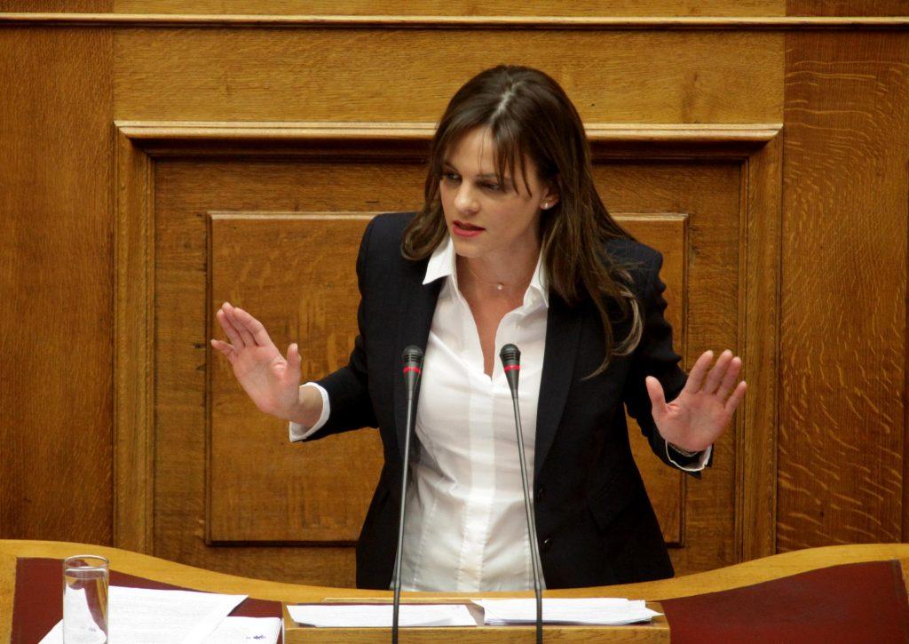 Αχτσιόγλου: Δικλείδες ασφαλείας για τους εργαζόμενους θέτει το νομοσχέδιο του υπουργείου Εργασίας