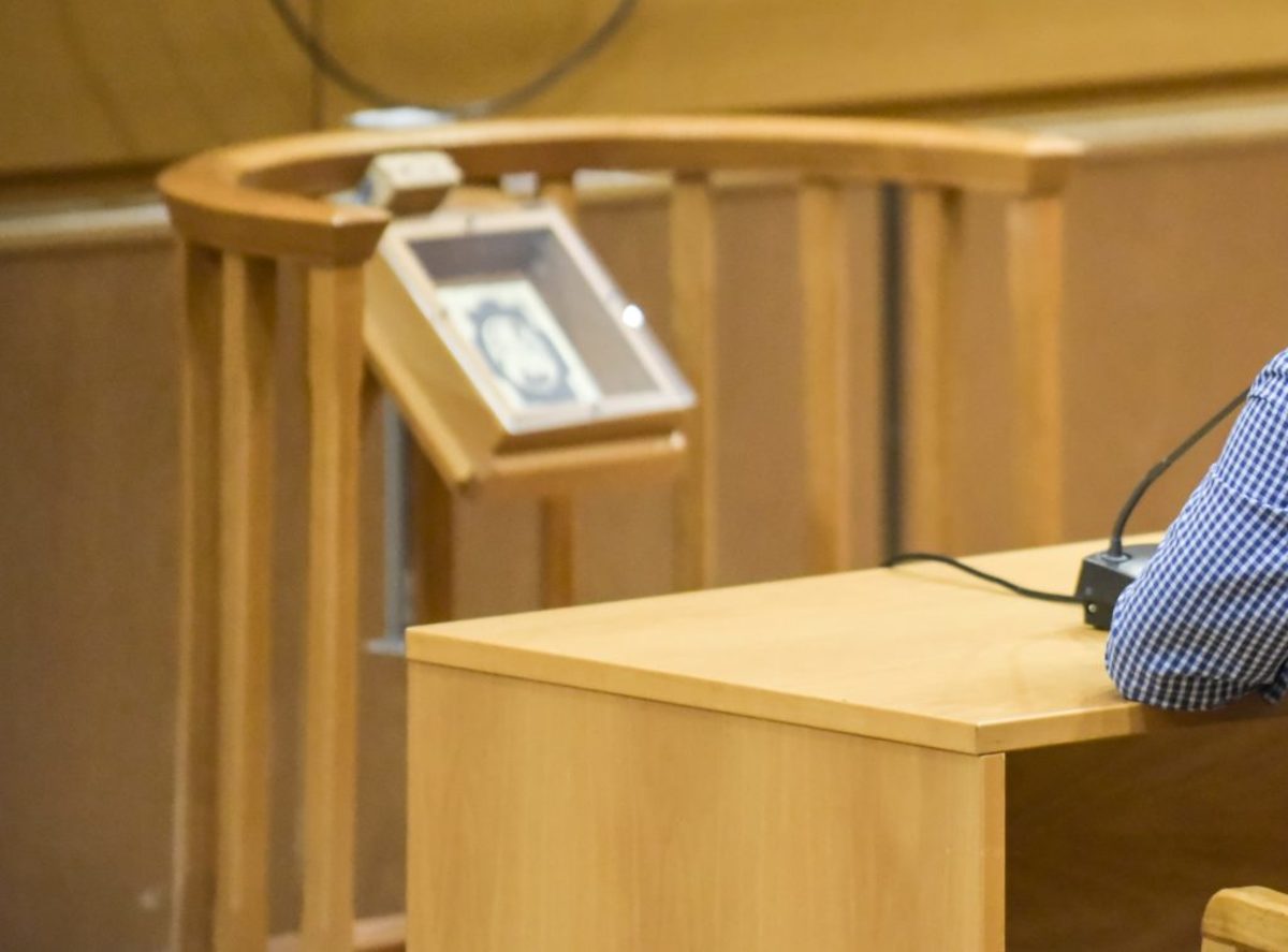 Λέσβος: Τρεις κατηγορούμενοι για φθορά υλικού της ΕΡΤ