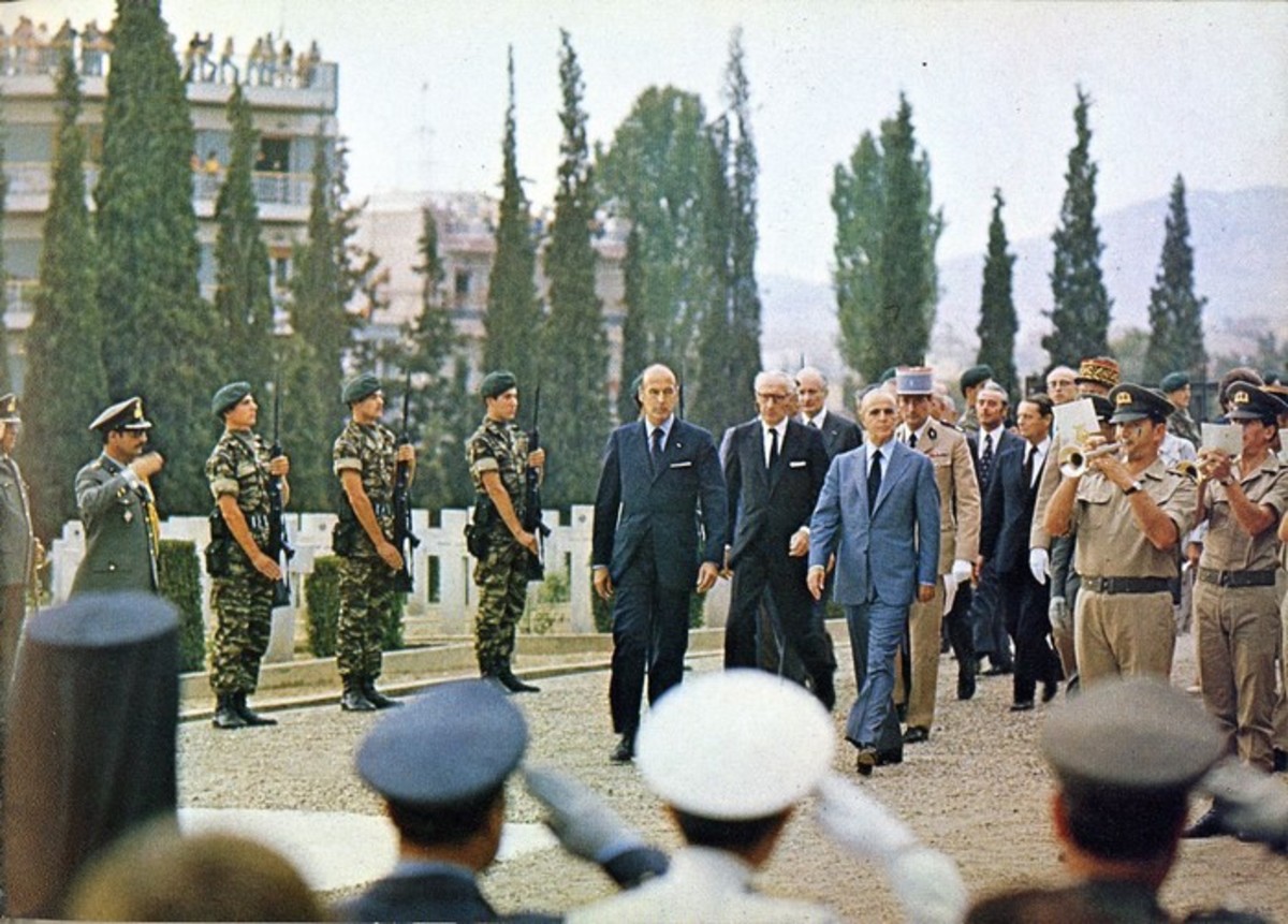 Σεπτέμβριος 1975: Σε μια νύχτα έγινε η Συγγρού λεωφόρος για τον Ζισκάρ Ντ' Εστέν [pics]