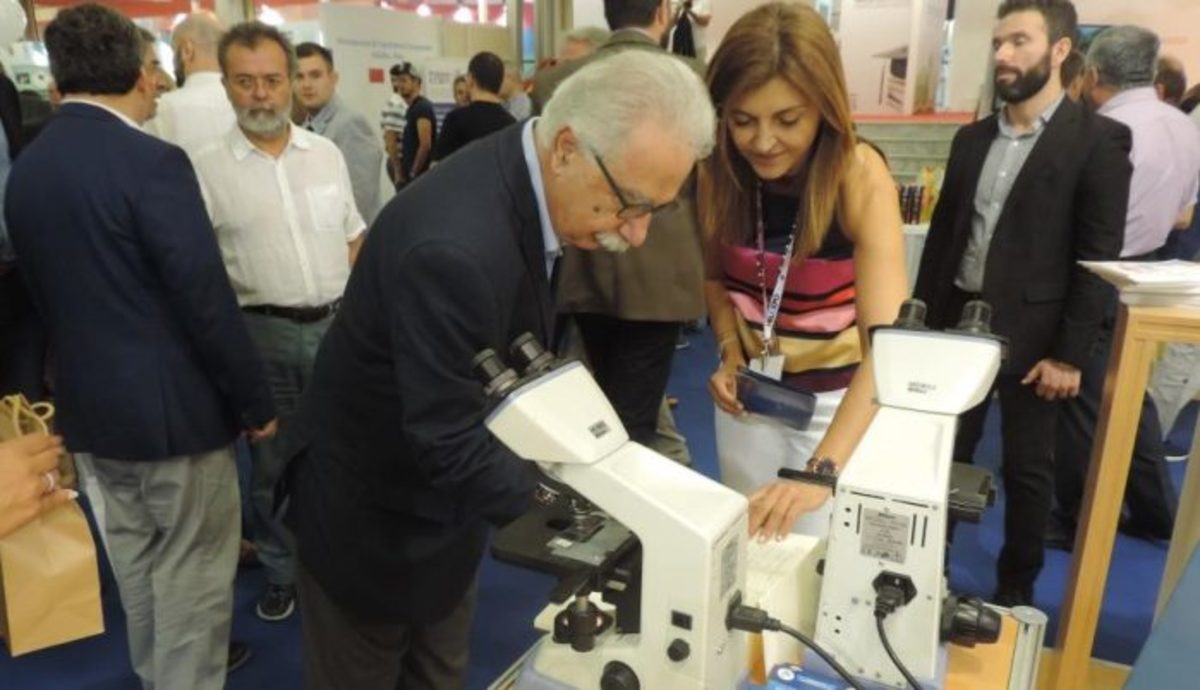 Η Ελληνίδα που κάνει τέχνη τα ανθρώπινα κύτταρα
