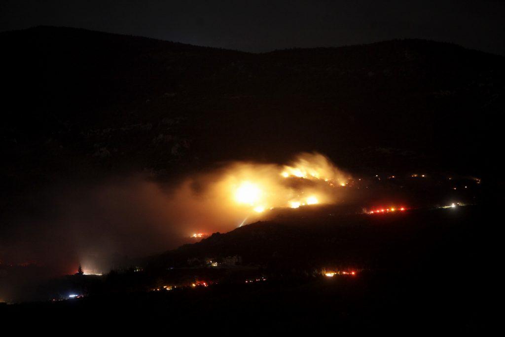 Φωτιά στη Νεμέα: Ολονύχτια “μάχη” με τις φλόγες