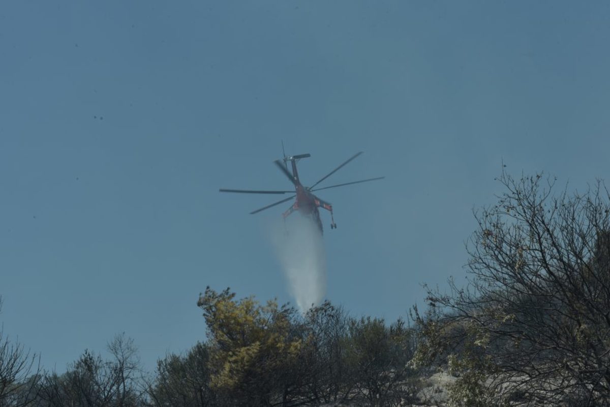 Κρήτη: Μεγάλη φωτιά κοντά σε μοναστήρι