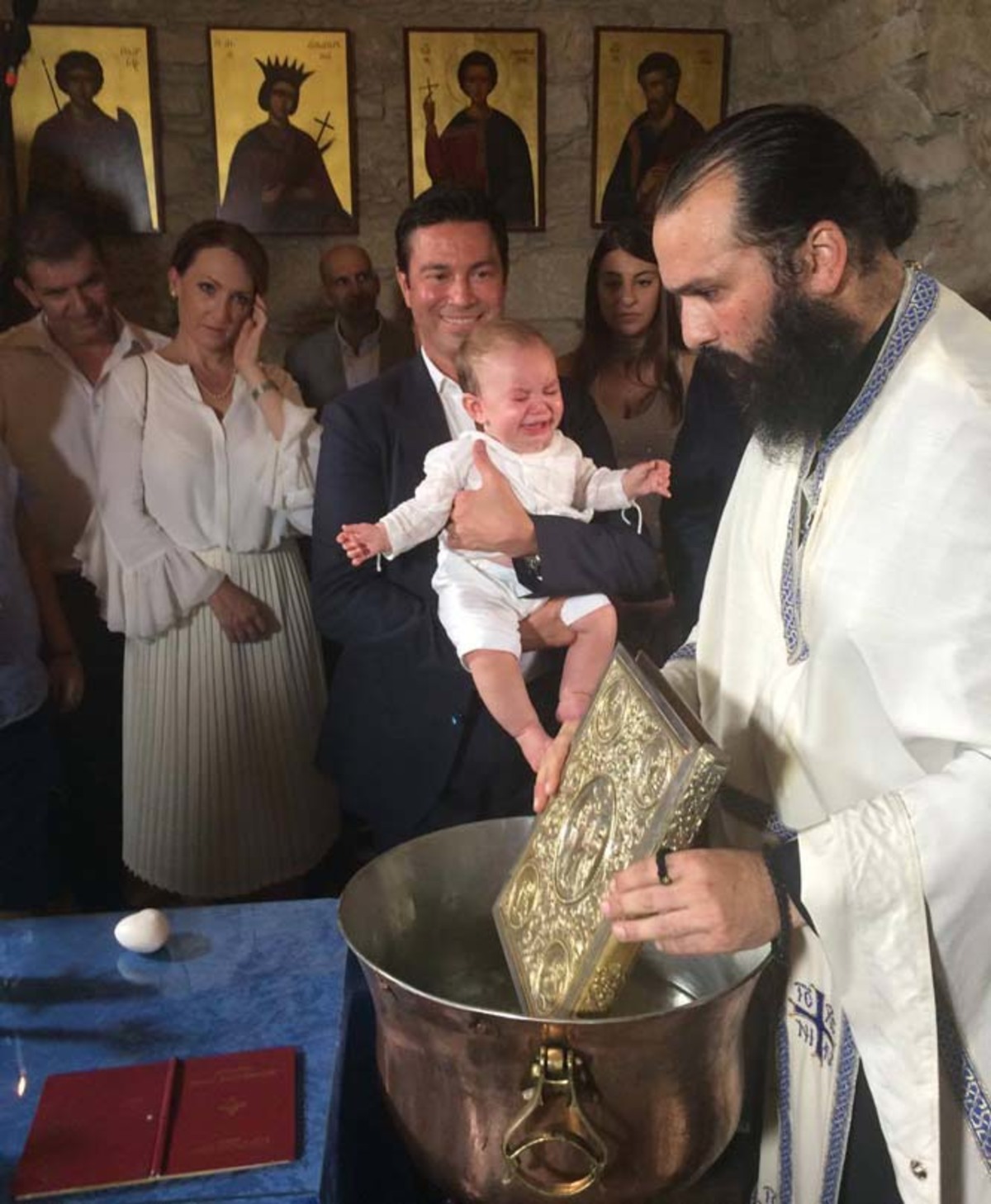 Mάριος Φραγκούλης: Βάφτισε τον γιό γνωστής ηθοποιού! [pics]