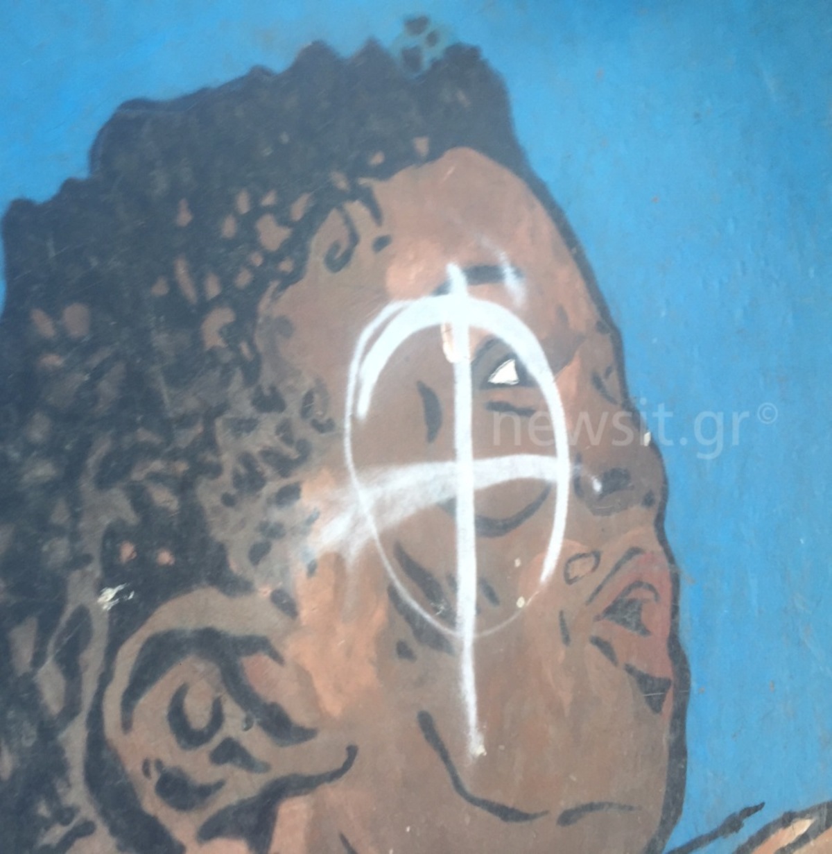 Αίσχος! Χρυσαυγίτες βανδάλισαν το γκράφιτι για τον Αντετοκούνμπο στα Σεπόλια [pics]