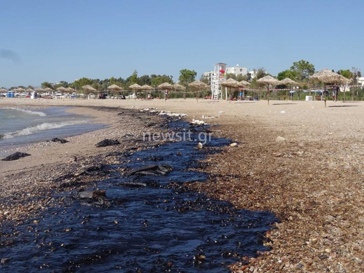 Πετρελαιοκηλίδα: Μαύρισε ο τόπος σε Γλυφάδα, Ελληνικό, Αγιο Κοσμά, Πειραιά