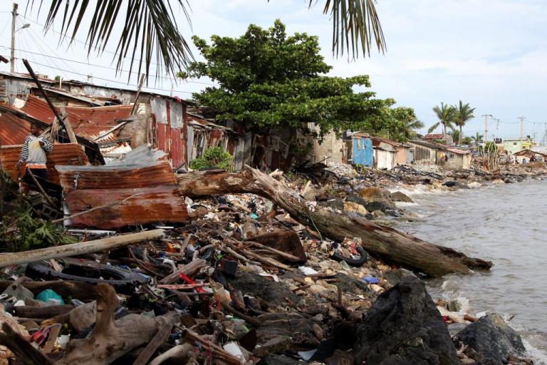 Πανικός στις ΗΠΑ για τον Κυκλώνα Ίρμα – Σενάρια εκκένωσης της Φλόριντα! – Πλησιάζει και ο “Χοσέ” [pics]