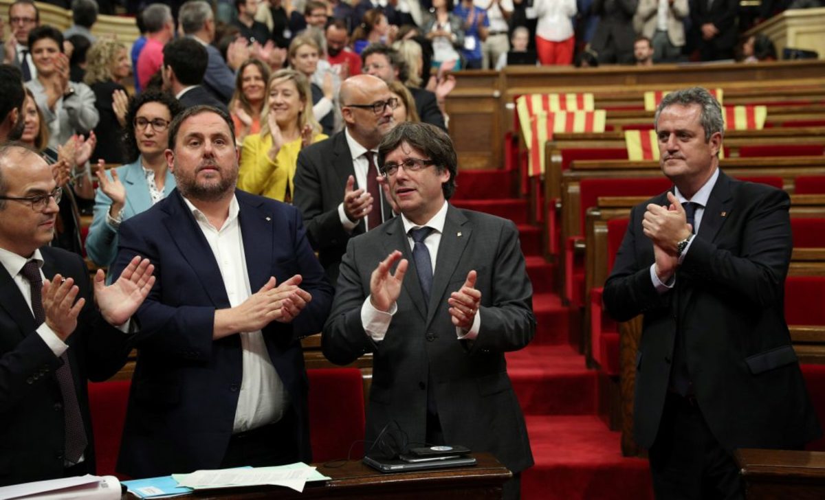 Καταλονία: Δεν υποχωρεί ο Πουτζεντμόντ – “Θα κηρύξουμε ανεκαρτησία”