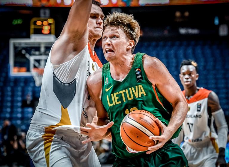 Eurobasket 2017: Πρόβλημα με Κουζμίνσκας στη Λιθουανία! Αμφίβολος με Ελλάδα