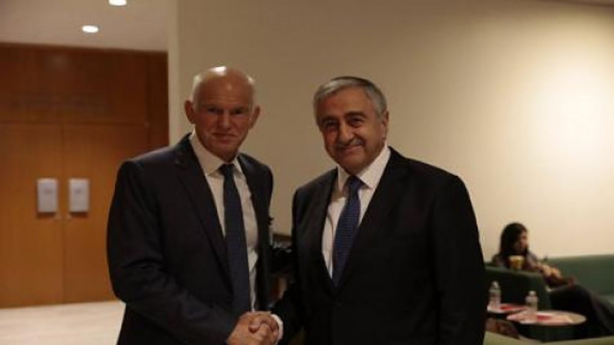 «Ο κ. Παπανδρέου, με τις πράξεις του ενισχύει τις τουρκικές επιδιώξεις και μεθοδεύσεις»