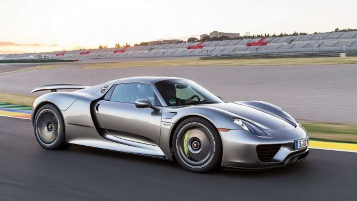 Η διάδοχος της Porsche 918 Spyder είναι ακόμα μακριά