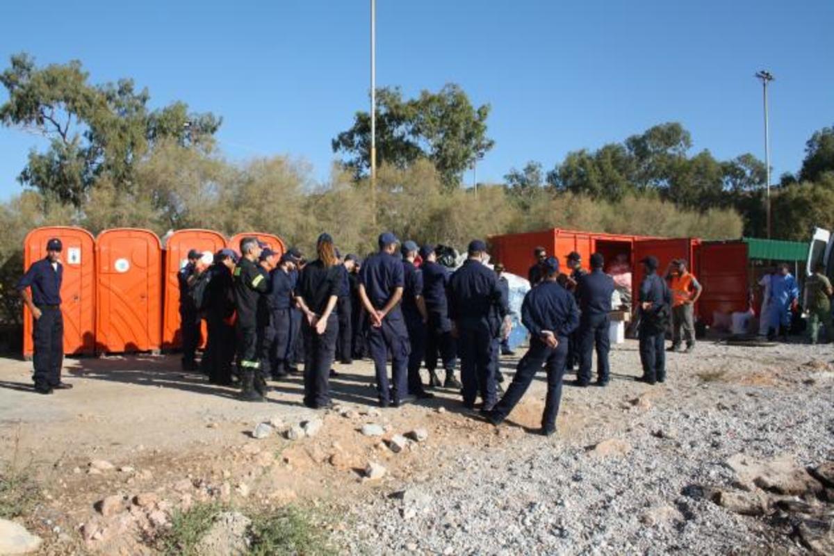 Σαρωνικός Κόλπος: Οι Ένοπλες Δυνάμεις στην μάχη κατά της θαλάσσιας ρύπανσης [pics]