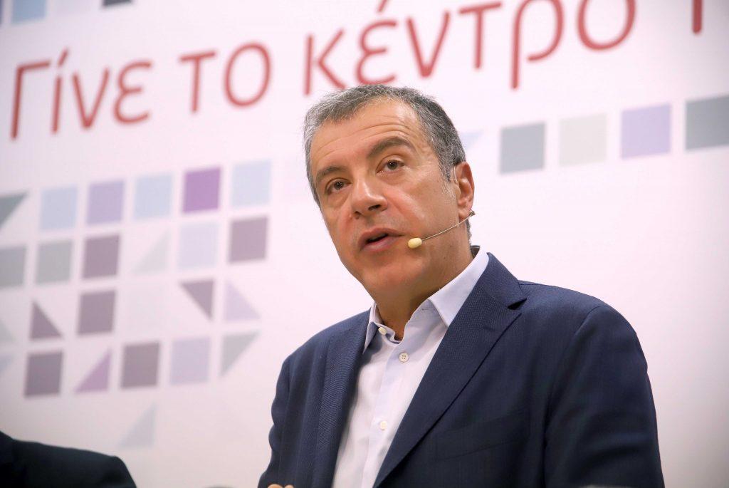 Θεοδωράκης: Εκατοντάδες χιλιάδες θα ψηφίσουν για την “Κεντροαριστερά” – Δεν θέλουμε απλή σύγκρουση “μηχανισμών”