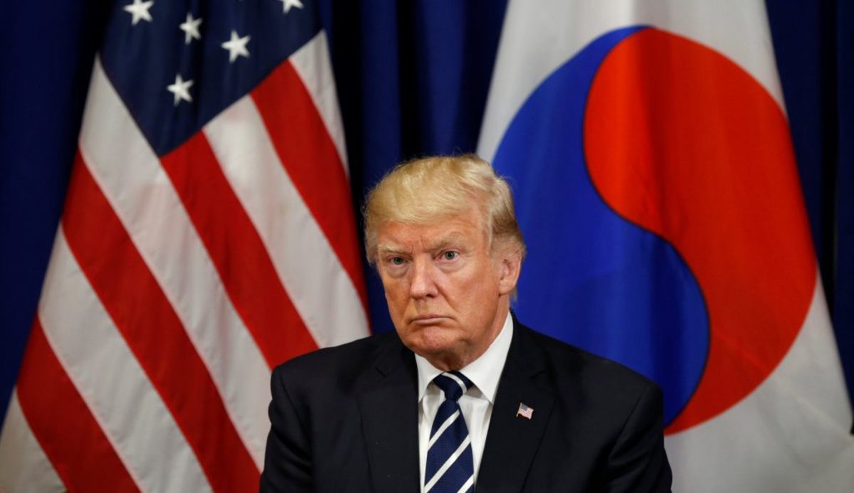 Τραμπ: Νέες κυρώσεις σε όσους έχουν εμπορικές συναλλαγές με τη Βόρεια Κορέα