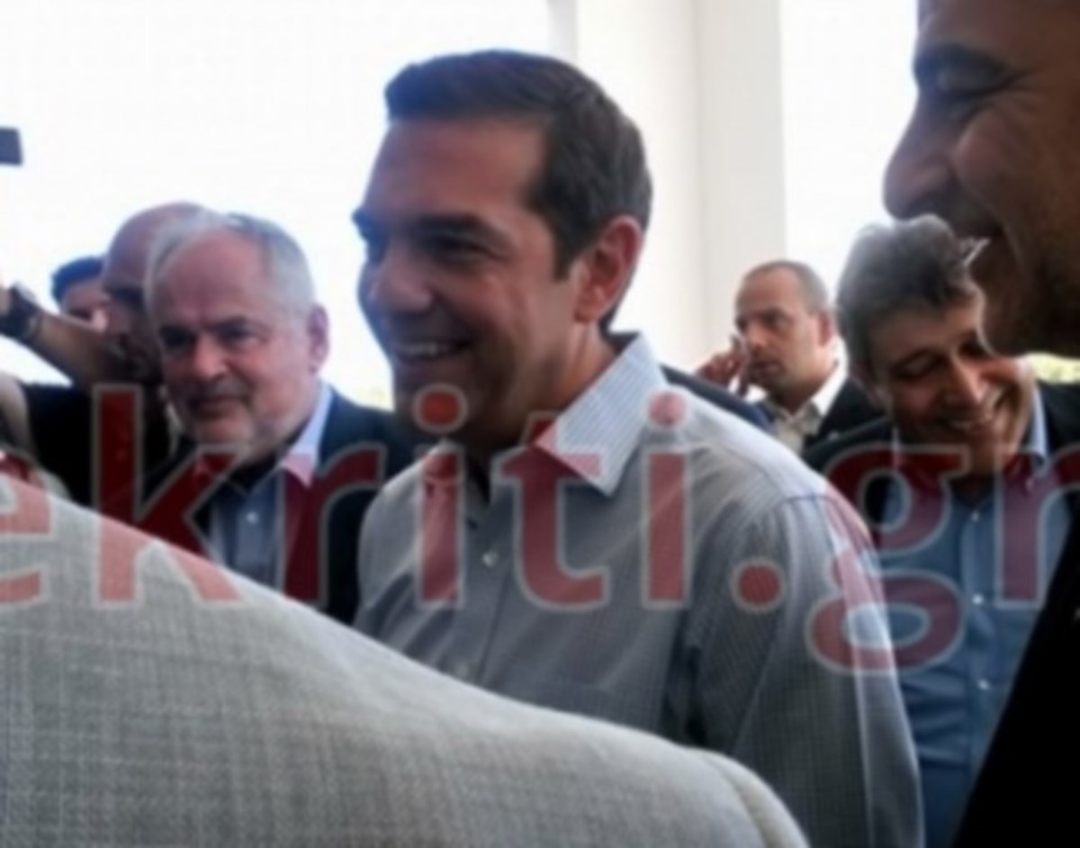 Κρήτη: Στο Ηράκλειο ο Αλέξης Τσίπρας – Ο πρώτος σταθμός και η “θερμή” υποδοχή που ετοιμάζουν αγρότες [pics]