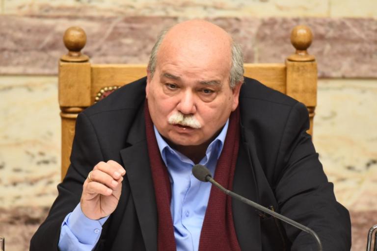 Στον Βούτση τα πρακτικά της επίθεσης Κασιδιάρη στον βουλευτή του ΣΥΡΙΖΑ - Δυσαρέσκεια για τις διαρροές
