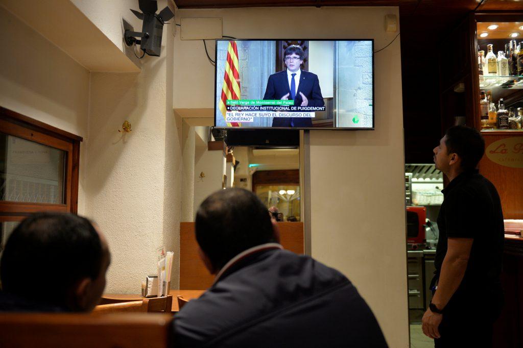 Καταλονία: Ο επικεφαλής της κυβέρνησης καλεί σε διάλογο – Κάθετος ο Ραχόι