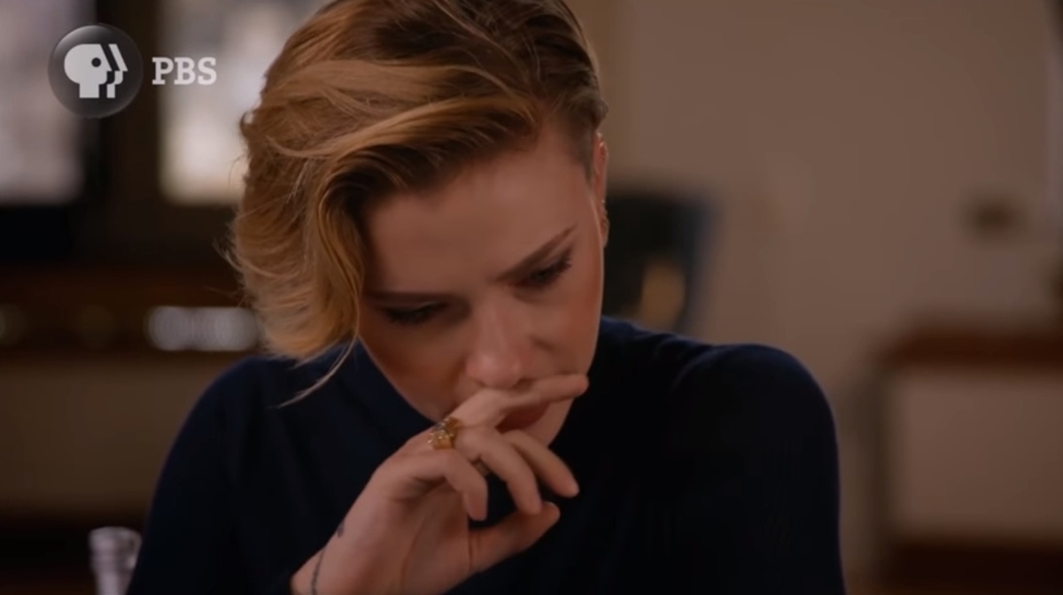 Scarlett Johansson: Ξέσπασε σε κλάματα κατά τη διάρκεια συνέντευξής της
