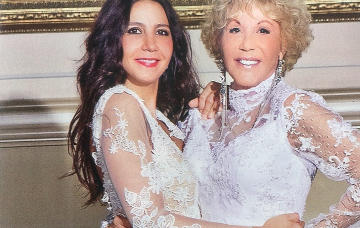 Συγκινεί η Μαρία Ελένη Λυκουρέζου: Ετοιμάζει παράσταση στη μνήμη της Ζωής Λάσκαρη!