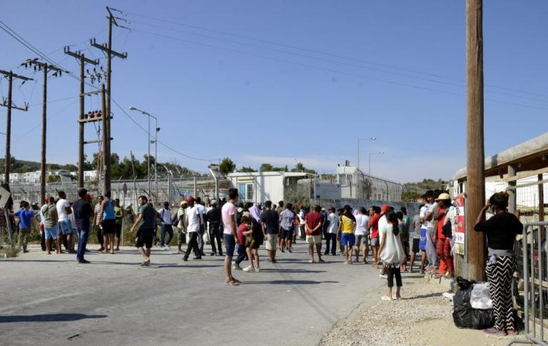 Περισσότεροι από 1.200 πρόσφυγες έφθασαν στα νησιά του Β. Αιγαίου τον Οκτώβριο