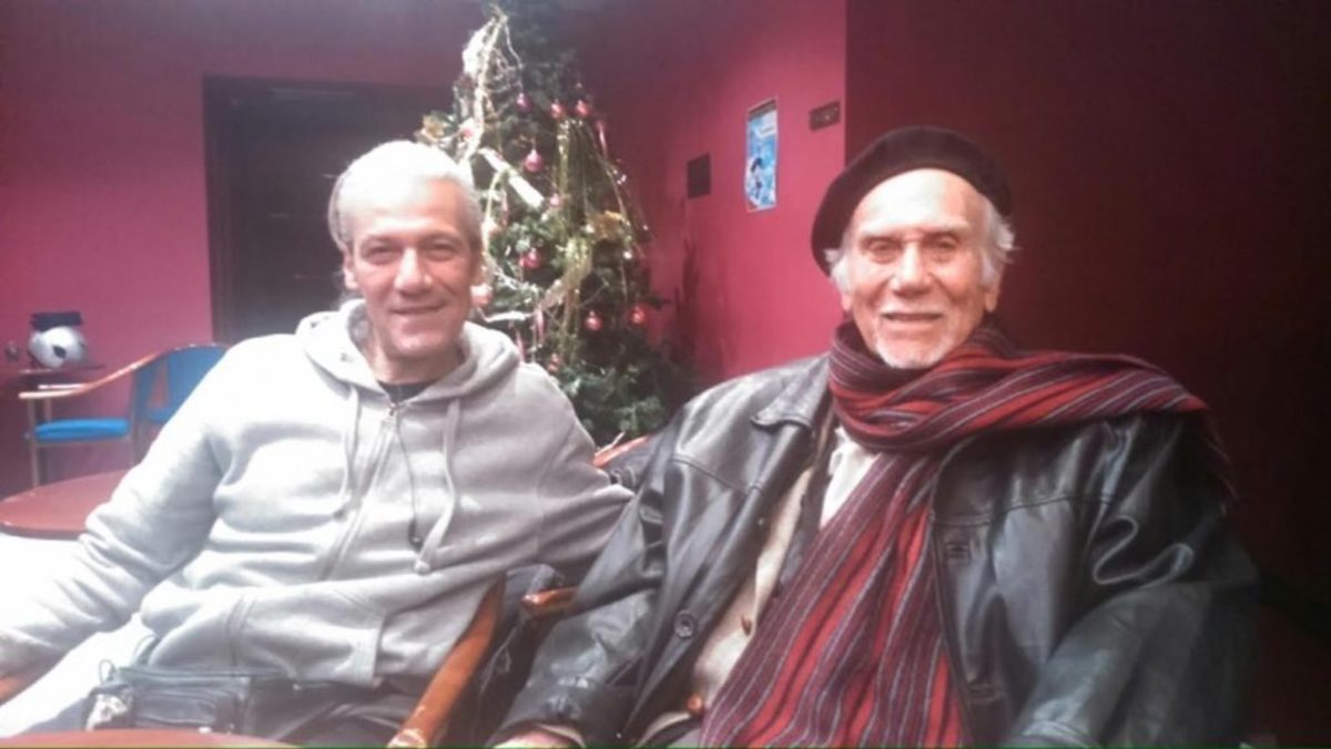 Θεόφιλος Βανδώρος: Η έκκληση του ηθοποιού για βοήθεια – Προσπαθεί να σώσει τον άρρωστο πατέρα του