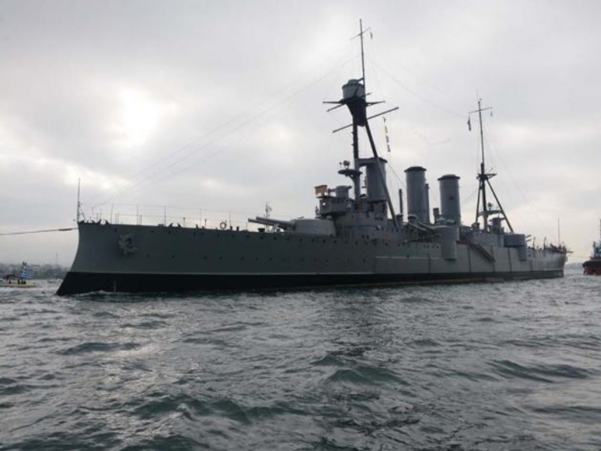 Αβέρωφ: Ρεκόρ Επισκεψιμότητας! Περισσότερα από 18.000 άτομα στο ιστορικό θωρηκτό [pics]