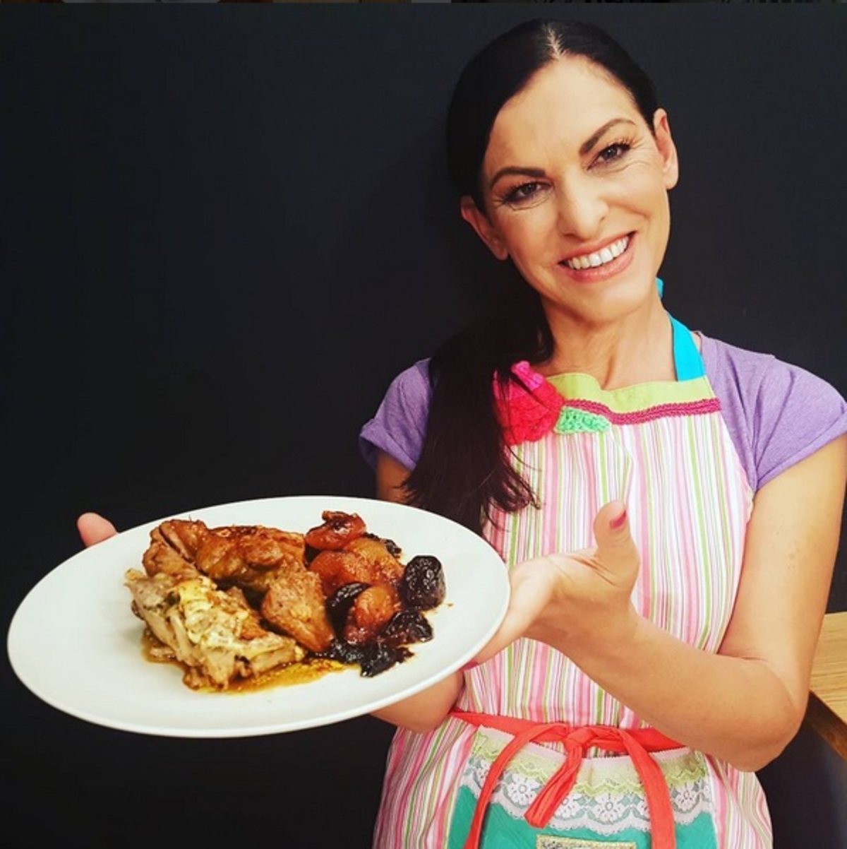 Ελένη Ψυχούλη: Μας δείχνει την παραγωγή ελαιόλαδου που κάνει με τον σύντροφό της στο Πήλιο! Video