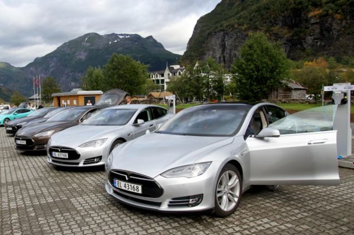 Η Νορβηγία βάζει «έξτρα» φόρο στα ηλεκτρικά αυτοκίνητα