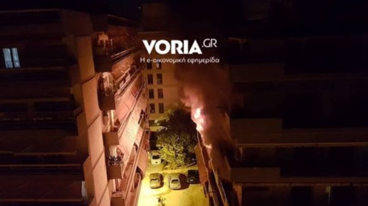 Θεσσαλονίκη: Μεγάλη φωτιά σε διαμέρισμα – Ένα άτομο στο νοσοκομείο – Η μεγάλη επιχείρηση της πυροσβεστικής!