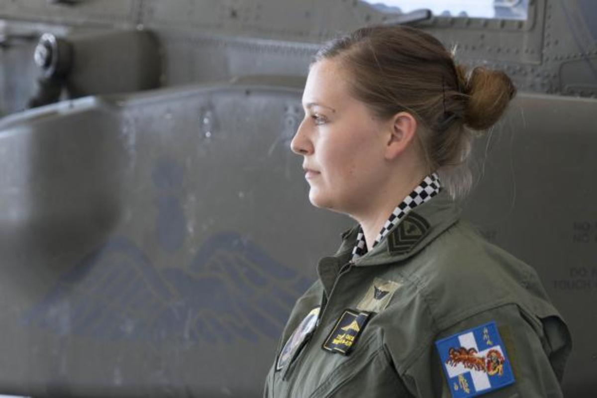 Μια γυναίκα στη «φωλιά» των Apache [pics]