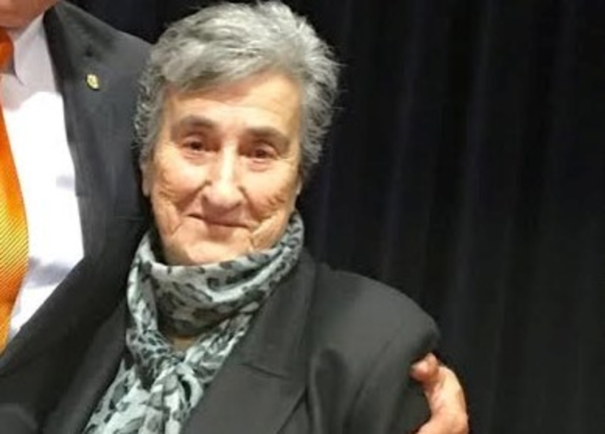 Λέσβος: Βραβείο Ανθρωπίνων Δικαιωμάτων «Αθηναγόρας» στη «γιαγιά» Αιμιλία Καμβύση και στον ψαρά Στρατή Βαλαμιό