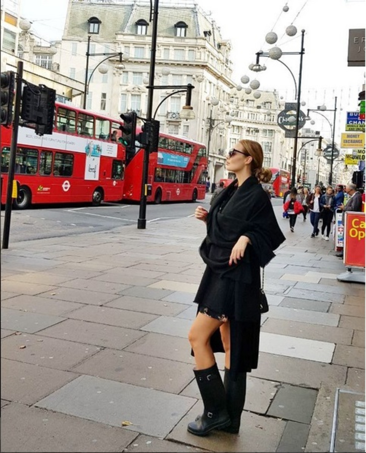 Αντωνία Καλλιμούκου: Νέες φωτογραφίες από το ταξίδι που έκανε στο Λονδίνο με τον σύντροφό της!